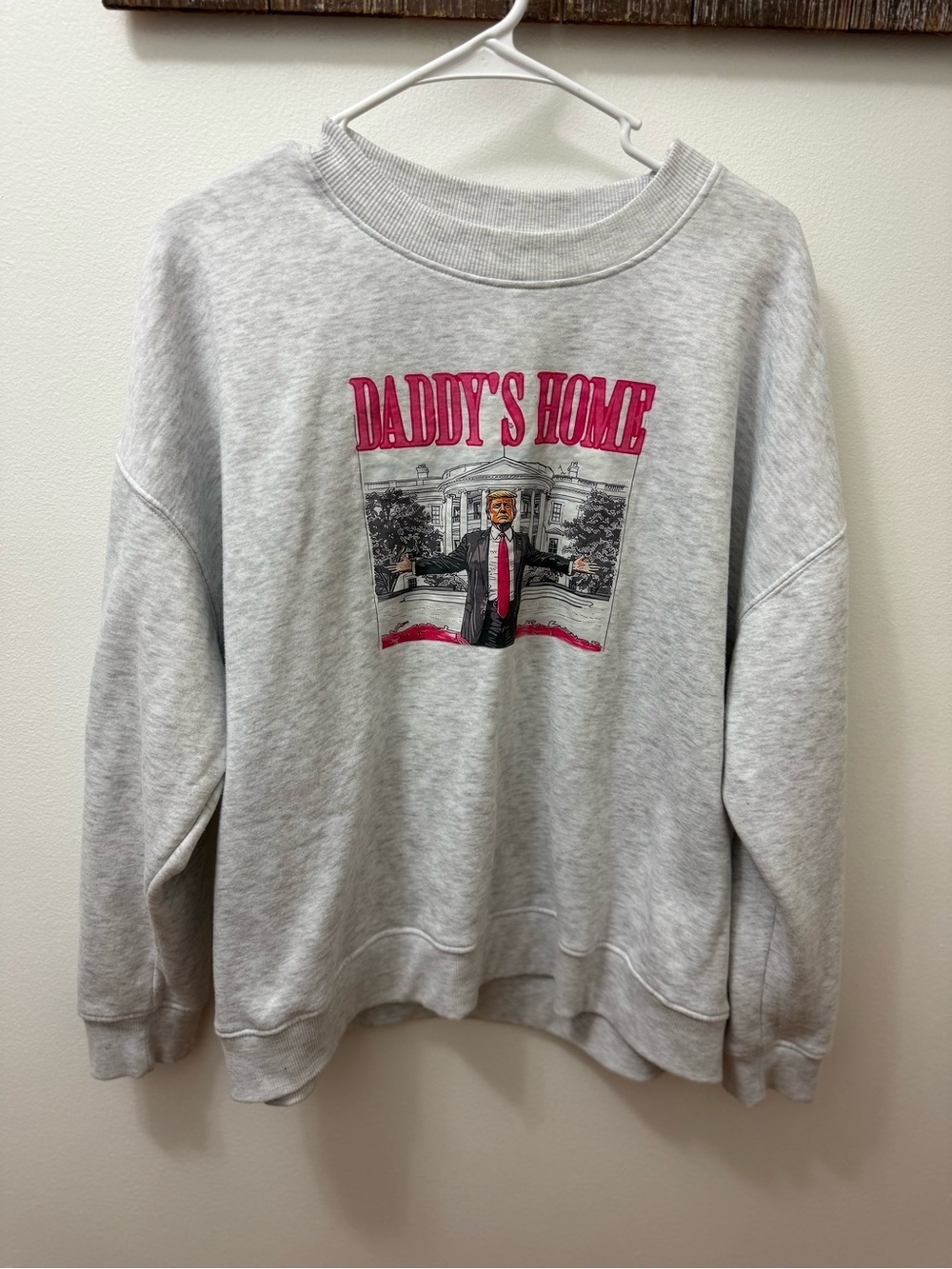 Gray Graphic 'Daddy's Home' Crewneck Sweatshirt